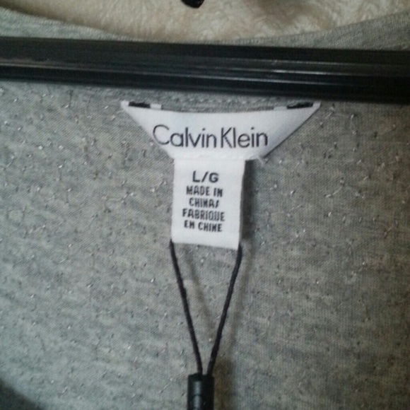 Top - Picture 2 of 4