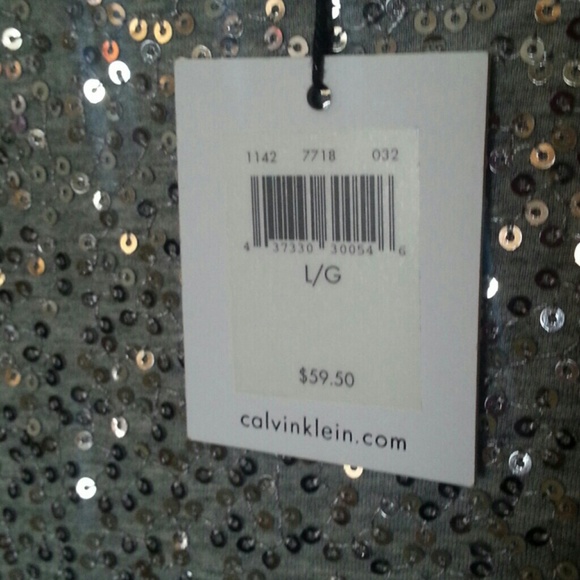 Top - Picture 3 of 4