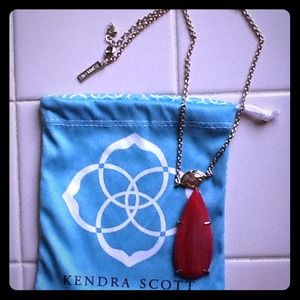 Kendra Scott pink necklace