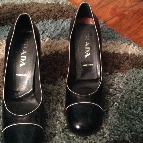 Prada Pumps