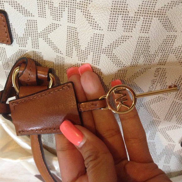 Michael kors large Hamilton bag - Picture 3 of 3