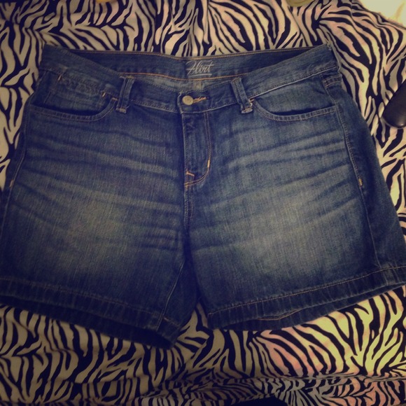Jean shorts from Old Navy, just like new
