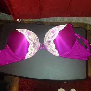 Victoria Secret bombshell bra