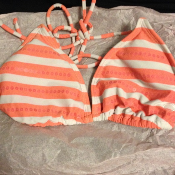 Swimsuit - Picture 2 of 4