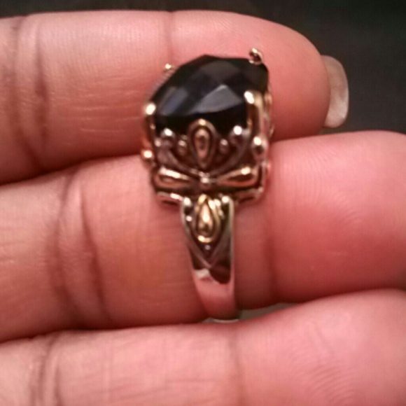 Ring - Picture 2 of 4