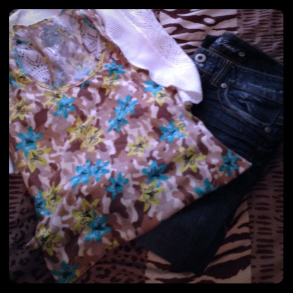 Flower tank top NWOT