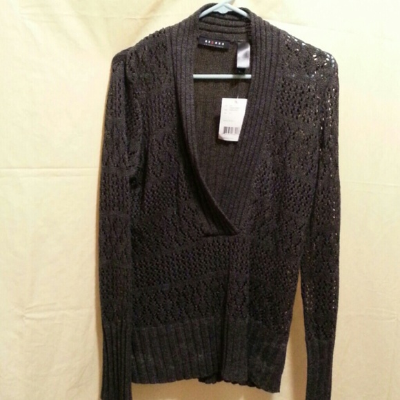 v neck sweater