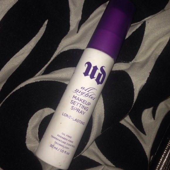 MAC, Urban Decay, & VS - Picture 4 of 4