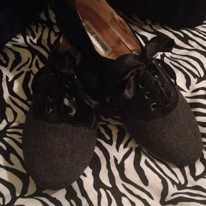 Steve Madden Oxfords.