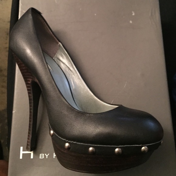 Black Halston Leather Pumps - Picture 3 of 4