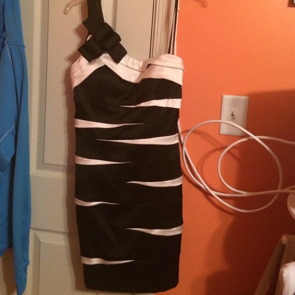 Formal short dress!