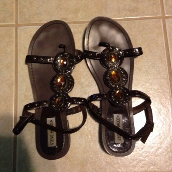 🚫SOLD🚫Steve Madden sandals