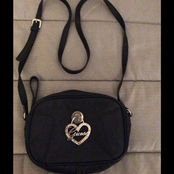 NWOT Guess Purse - Picture 3 of 3