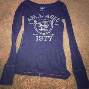 American Eagle Long Sleeve V neck