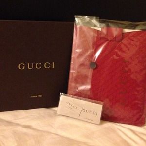🌟 Sold 🌟Gucci iPad case pink