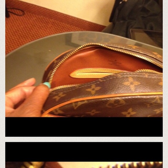 🚫Sold🚫Louis Vuitton Blois Crossbody🚫 - Picture 2 of 4