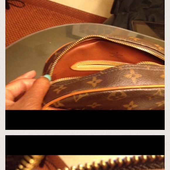 🚫Sold🚫Louis Vuitton Blois Crossbody🚫 - Picture 4 of 4