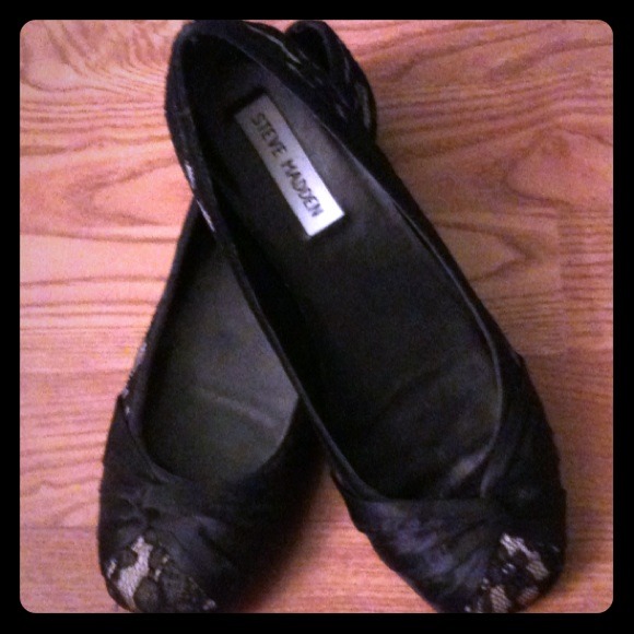 WEEKEND SALE!! Brand new Steve Madden flats!