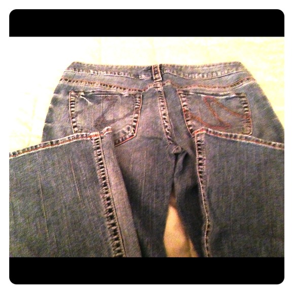 Silver Jeans, size 31/33 Tuesday tab waist