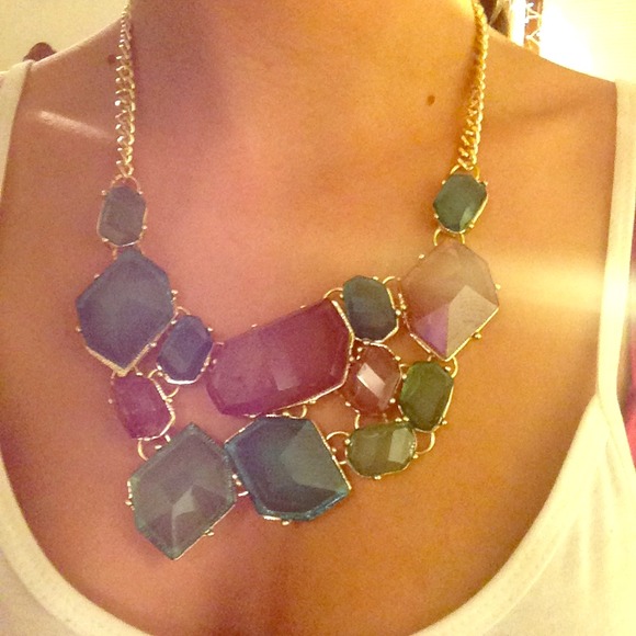 🚫SOLD🚫Faux Jewel Necklace