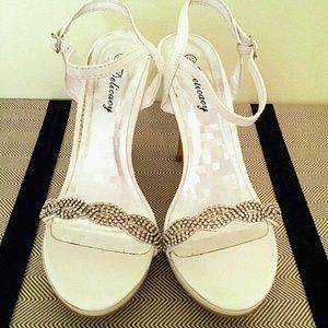 white dress heel