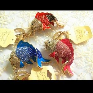 blue crystal fish key chain