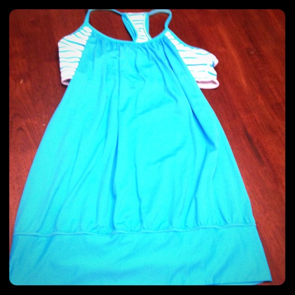Lululemon "No Limits" tank size 12