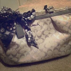 Authentic Coach Handbag 🎀💘