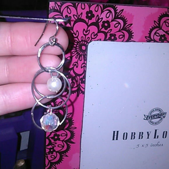 Earring bundle - Picture 2 of 4