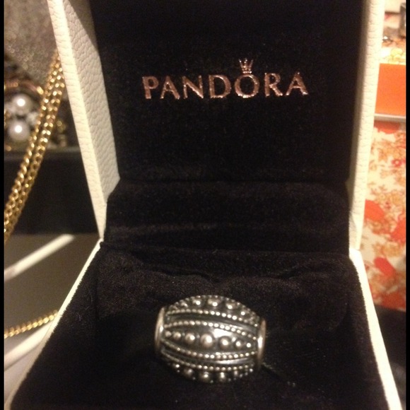 💥SALE💥Pandora Nostalgic Romance