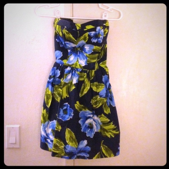Hollister blue floral strapless dress size large