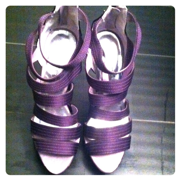 Shoe Dazzle Shoes - Flash sale! ⬇️1⃣5⃣🎊 Purple High Heels