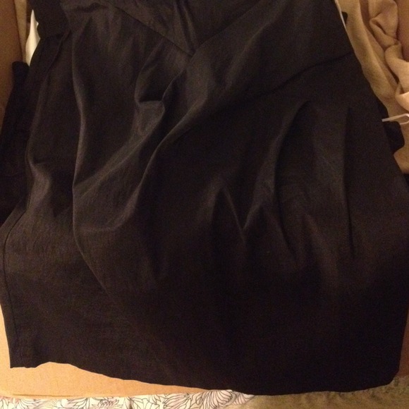 LBD STRAPLESS - Picture 2 of 2