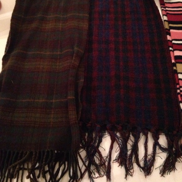 ❄️Scarves! ☔️ - Picture 2 of 3