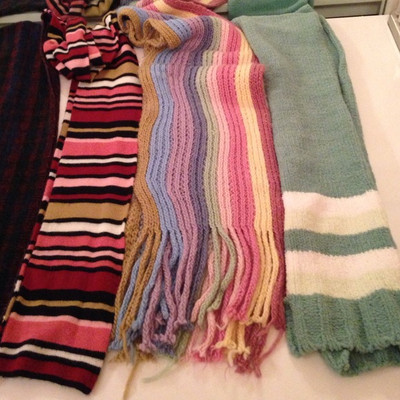 ❄️Scarves! ☔️ - Picture 3 of 3