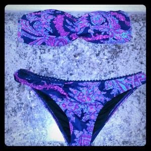 Billabong scrunch butt bikini !