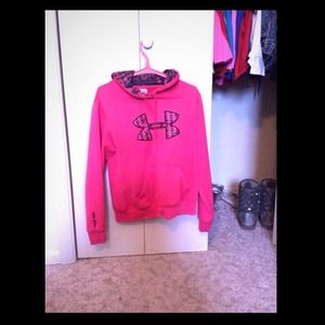 Under arm our hoodie