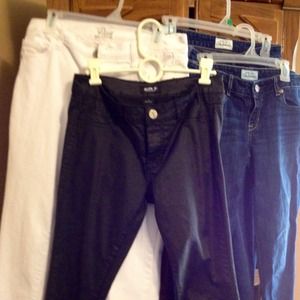 4 pairs of Women's Jeans