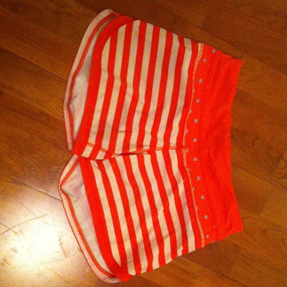 Lululemlon limited edition seawheeze shorts