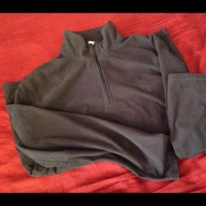 Authentic women Northface TKA 100 large pullover