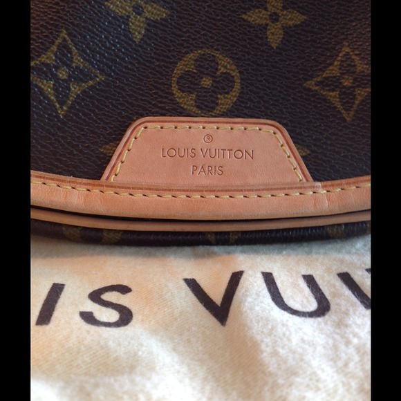 🚫SOLD ELSEWHERE🚫 Louis Vuitton Menilmontant PM - Picture 2 of 4