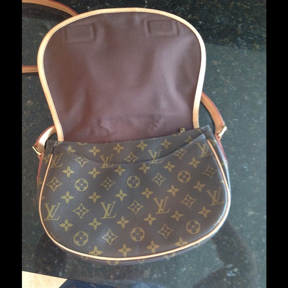 🚫SOLD ELSEWHERE🚫 Louis Vuitton Menilmontant PM - Picture 3 of 4