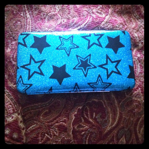 Glitter wallet!🌸