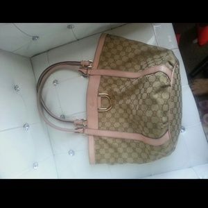 Gucci hobo with pink trim