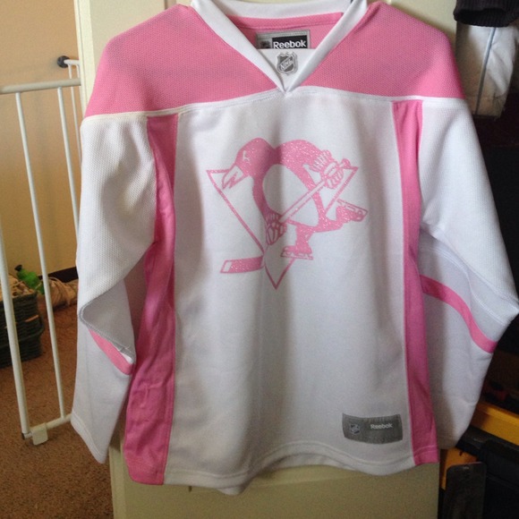 Never been wore. Still has tags. Authentic jersey. - Picture 1 of 3