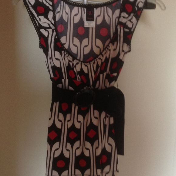 Top - Picture 1 of 1