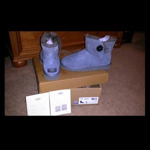 AUTHENTIC Mini Bailey Button UGGS
