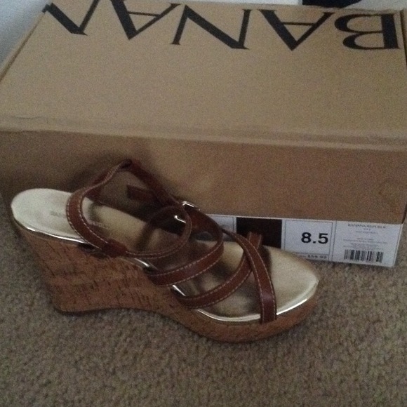 Banana Republic Calle Neutral Wedge