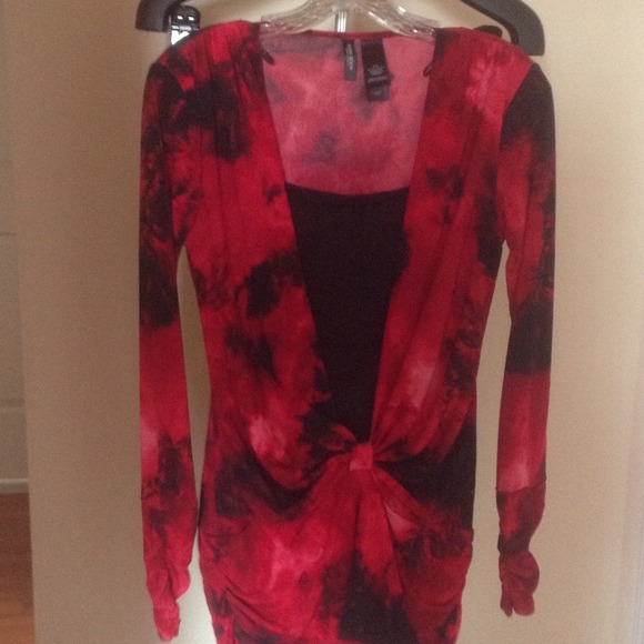 Top - Picture 1 of 1