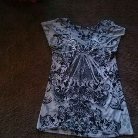 Casual dress top. (Price dropped) - Picture 1 of 2